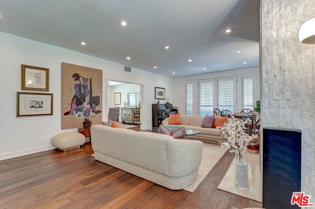 148 S Crescent Drive 101, Beverly Hills, CA 90212