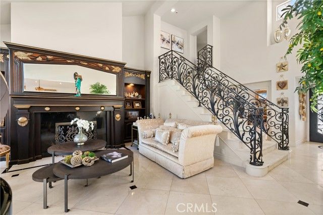 4 Riviera, Laguna Hills, CA 92679