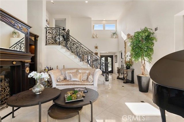 4 Riviera, Laguna Hills, CA 92679