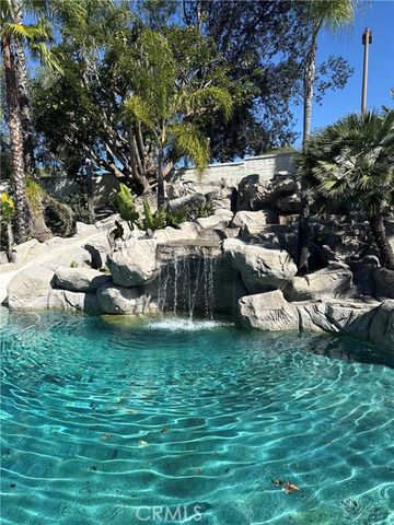 4 Riviera, Laguna Hills, CA 92679