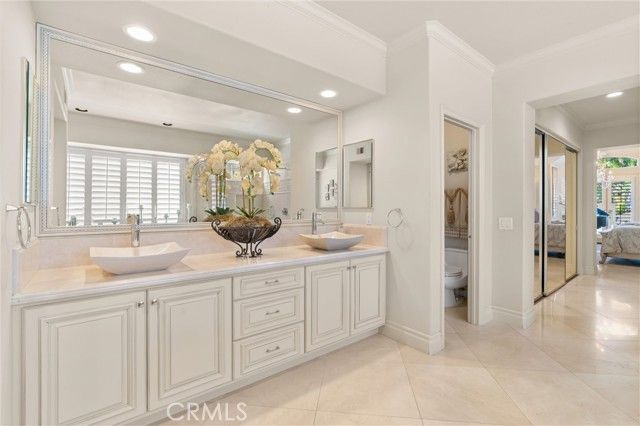 4 Riviera, Laguna Hills, CA 92679