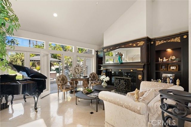 4 Riviera, Laguna Hills, CA 92679