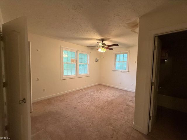 230 Rich RD, Yorktown, VA 23693