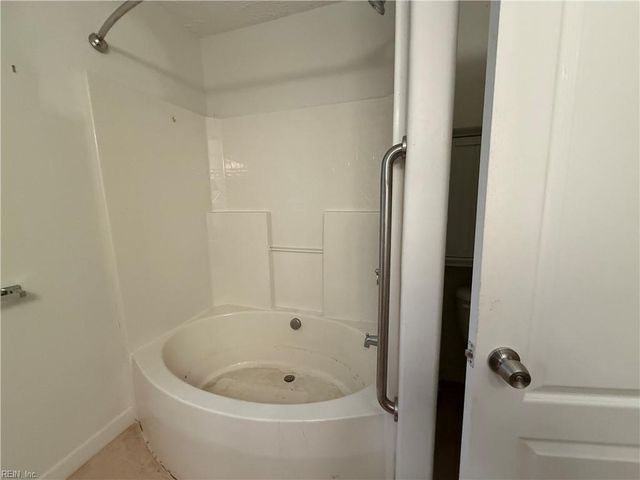 230 Rich RD, Yorktown, VA 23693