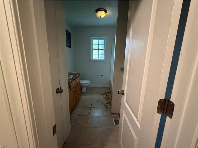 230 Rich RD, Yorktown, VA 23693