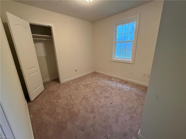 230 Rich RD, Yorktown, VA 23693