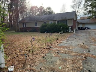 230 Rich RD, Yorktown, VA 23693