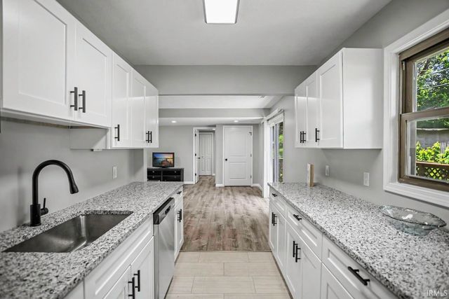 3300 Longlois Drive, Lafayette, IN 47904