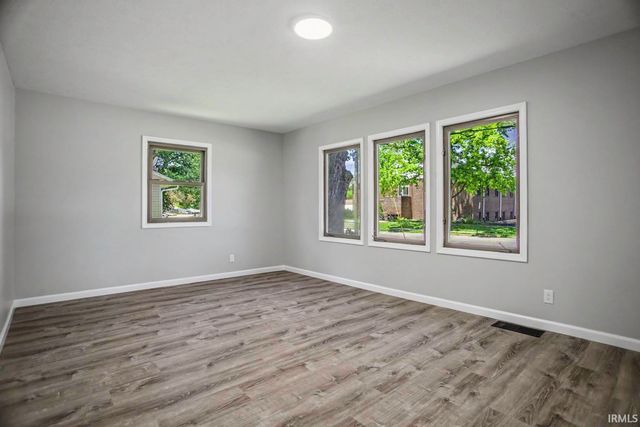 3300 Longlois Drive, Lafayette, IN 47904