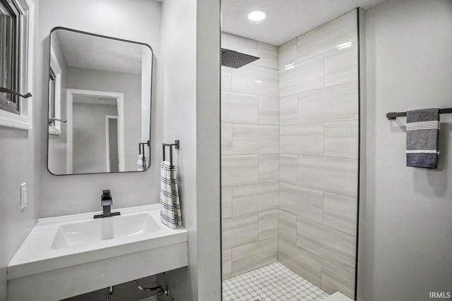 3300 Longlois Drive, Lafayette, IN 47904