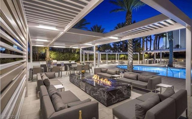 2877 Paradise Road 805, Las Vegas, NV 89109