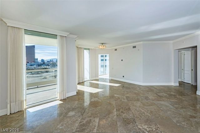 2877 Paradise Road 805, Las Vegas, NV 89109