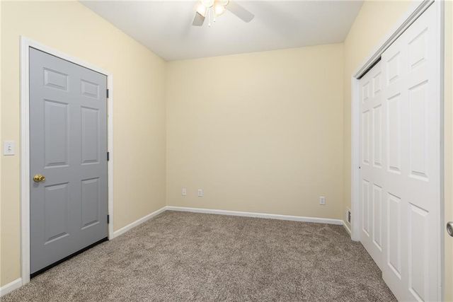 1860 Fall Creek Drive, Tonganoxie, KS 66086