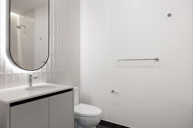610 Davis ST 2408, Austin, TX 78701
