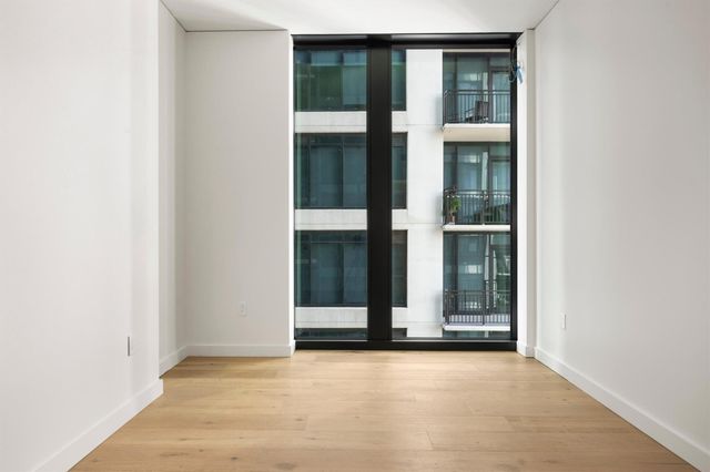 610 Davis ST 2408, Austin, TX 78701