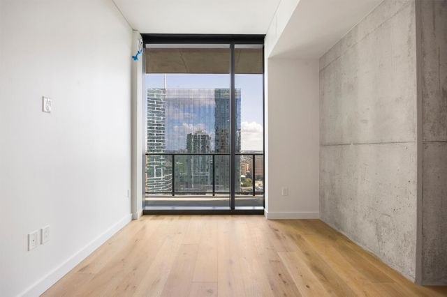 610 Davis ST 2408, Austin, TX 78701