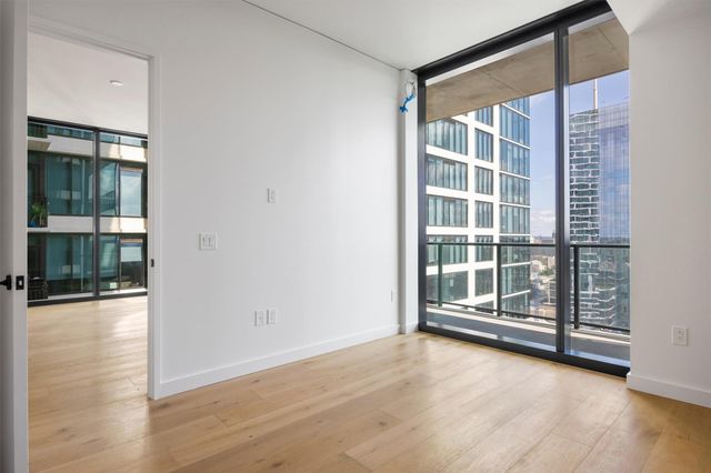 610 Davis ST 2408, Austin, TX 78701