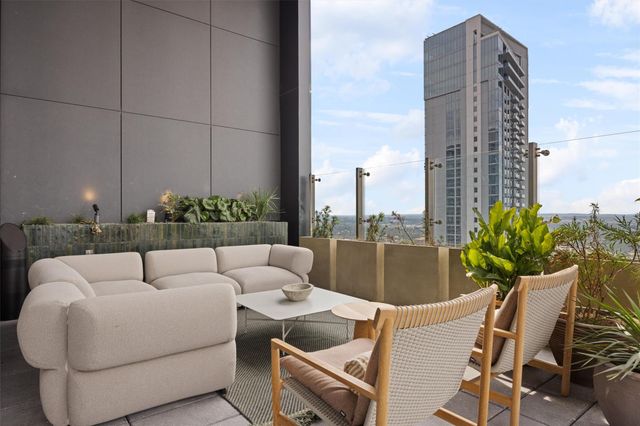 610 Davis ST 2408, Austin, TX 78701