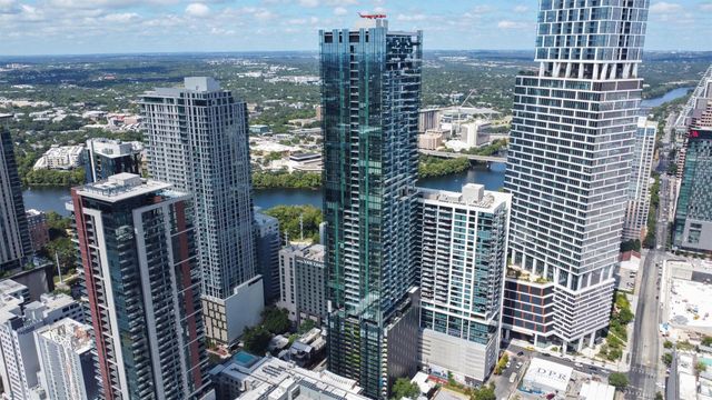 610 Davis ST 2408, Austin, TX 78701