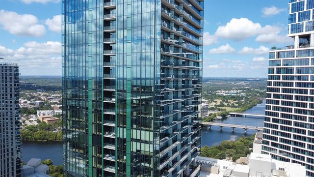 610 Davis ST 2408, Austin, TX 78701
