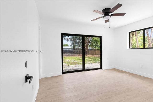 14171 SW 37th Ct, Davie, FL 33330