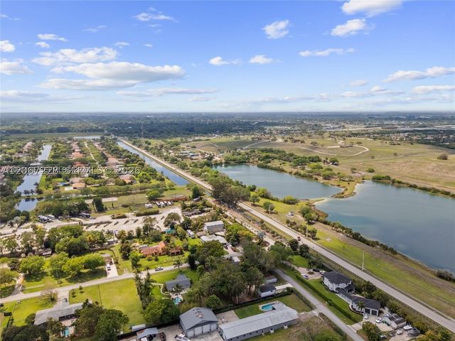14171 SW 37th Ct, Davie, FL 33330
