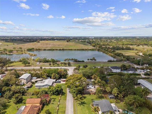 14171 SW 37th Ct, Davie, FL 33330