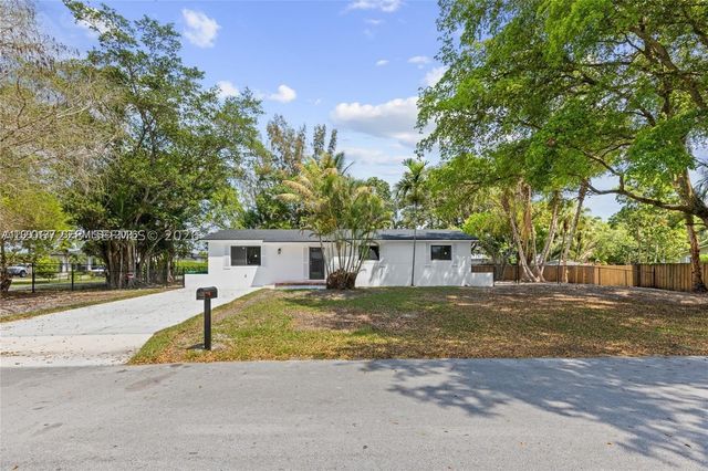 14171 SW 37th Ct, Davie, FL 33330