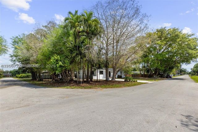 14171 SW 37th Ct, Davie, FL 33330