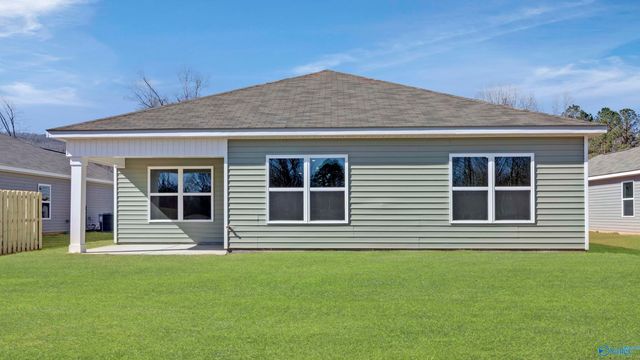 9941 Sequoyah Cove Drive SE, Owens Cross Roads, AL 35763