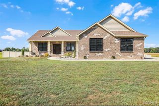 8357 Maple Grove Road, Troy, IL 62294