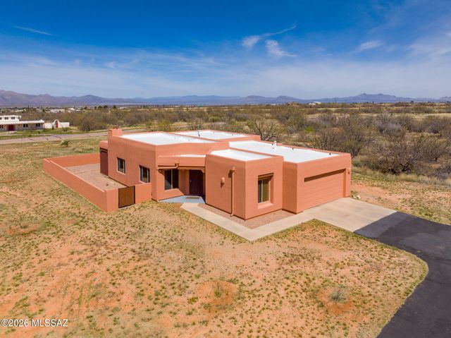 3203 W Thunder Pass Road, Benson, AZ 85602