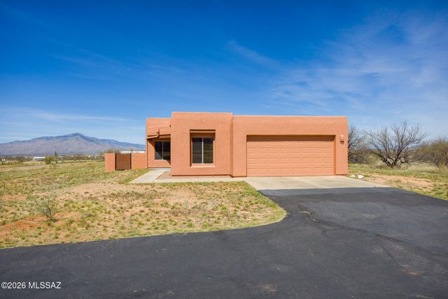 3203 W Thunder Pass Road, Benson, AZ 85602