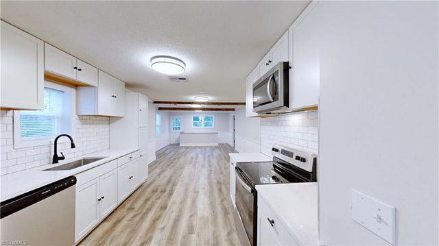 127 E Walker Avenue, Asheboro, NC 27203