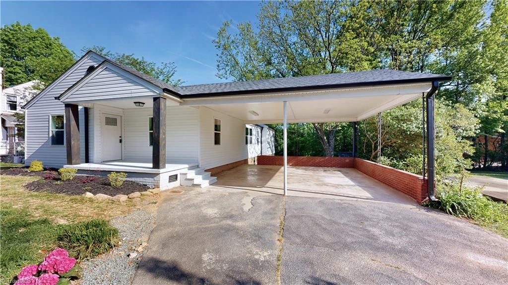 127 E Walker Avenue, Asheboro, NC 27203