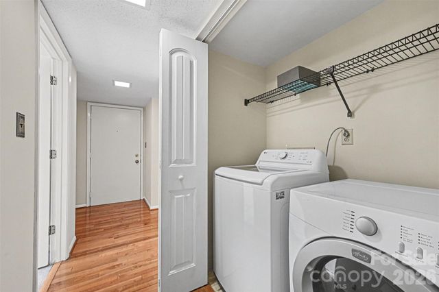 8015 Cedar Glen Drive, Charlotte, NC 28212
