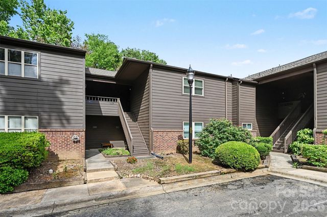 8015 Cedar Glen Drive, Charlotte, NC 28212