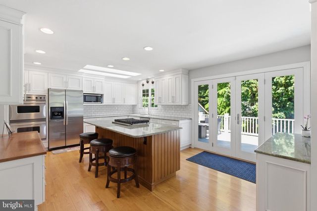 2301 DEER PATH DR, Warrington, PA 18976