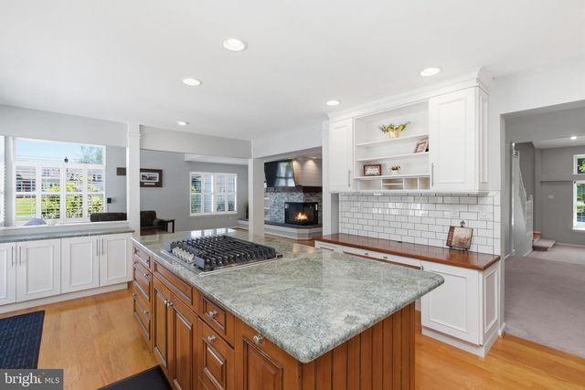 2301 DEER PATH DR, Warrington, PA 18976