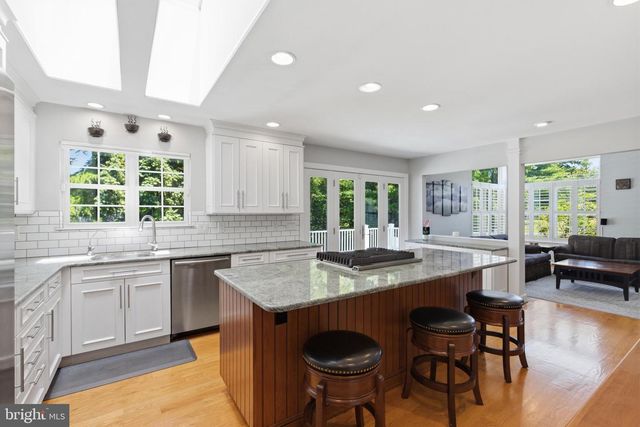 2301 DEER PATH DR, Warrington, PA 18976