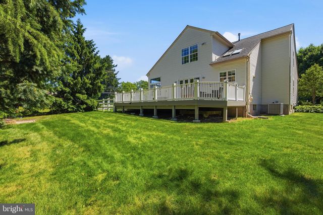2301 DEER PATH DR, Warrington, PA 18976