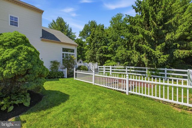 2301 DEER PATH DR, Warrington, PA 18976