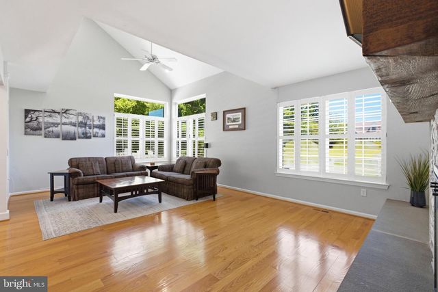 2301 DEER PATH DR, Warrington, PA 18976
