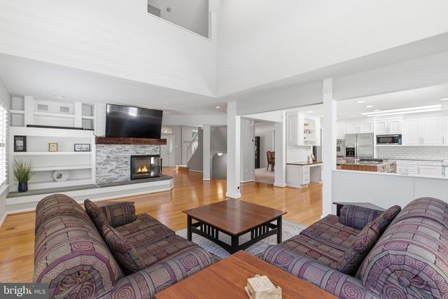 2301 DEER PATH DR, Warrington, PA 18976