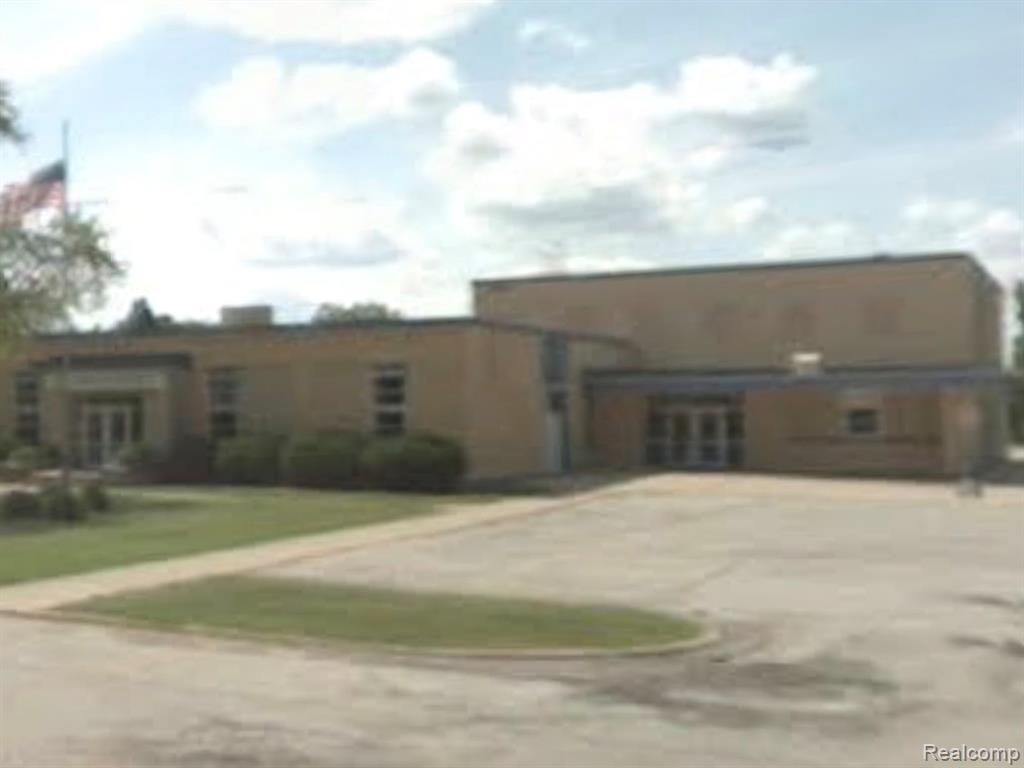 4653 Bailey Bridge Road, Midland, MI 48640