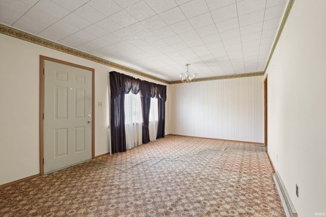 102 Eastgate Avenue, Loogootee, IN 47553