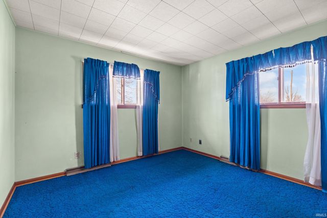 102 Eastgate Avenue, Loogootee, IN 47553