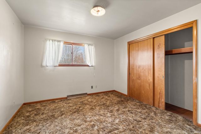 102 Eastgate Avenue, Loogootee, IN 47553