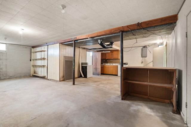 102 Eastgate Avenue, Loogootee, IN 47553