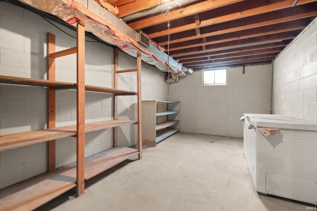 102 Eastgate Avenue, Loogootee, IN 47553